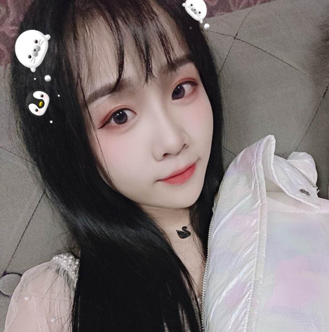 20岁兼职 美甲师 贝兮